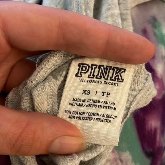 🔴SOLD 🔴Victoria’s Secret tank top - Picture 4 of 4